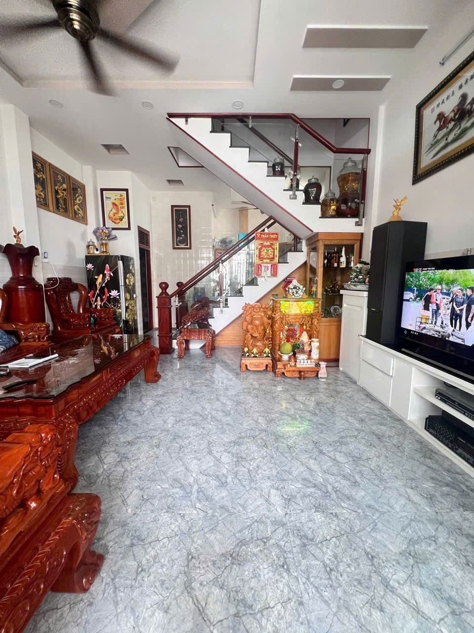 Chính chủ cần bán nhà 3 tầng  vĩnh hoà. _ bắc nha trang . Lô gốc . Đường rộng 6m  và đường 4m. Khu bàn cờ.
