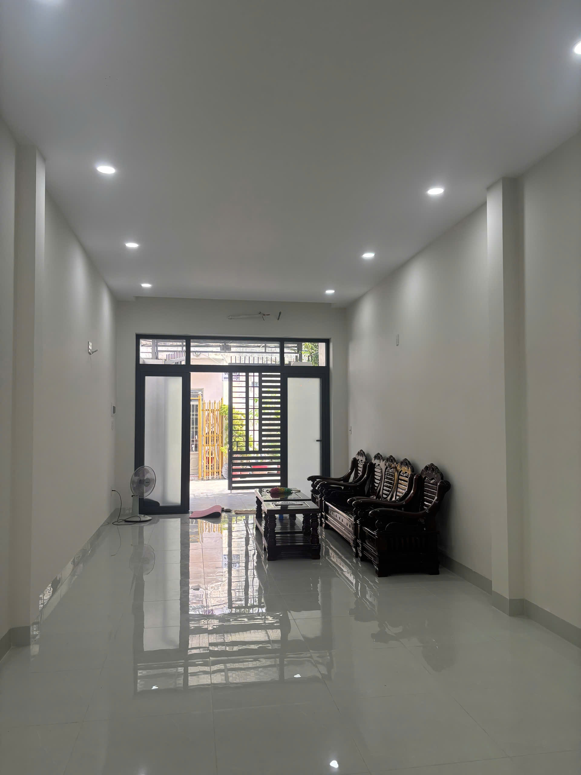 (VIP) CHO THUÊ NHÀ 3 TẦNG – HẺM Ô TÔ TUỆ TĨNH