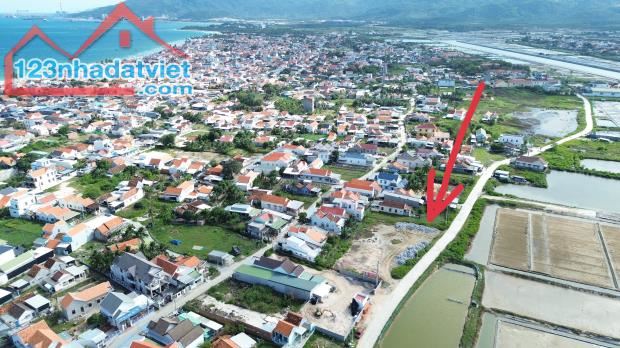 (VIP) cần bán lô đất diện tích 96m2 giá bán 2,1 tỷ vui lòng liên hệ e Trinh