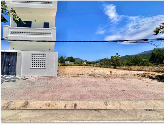 Lô Đất đẹp 2 mặt tiền Phong Châu - Phường Nam Nha Trang 111,1m2