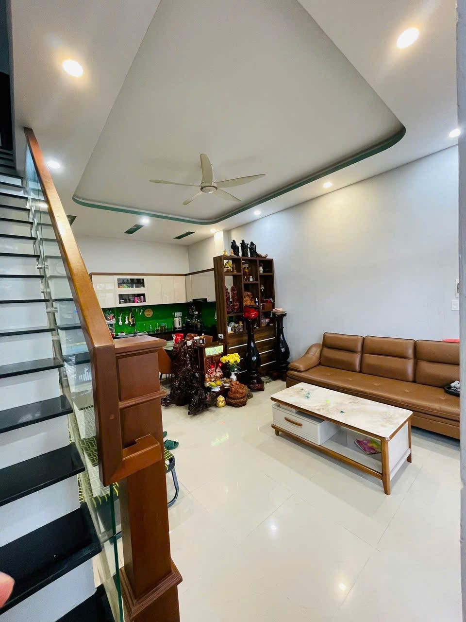 Bán nhà 3 tầng Thái Thông, Vĩnh Thái, Nam Nha Trang.  77,5 Giá 4ty8 m2