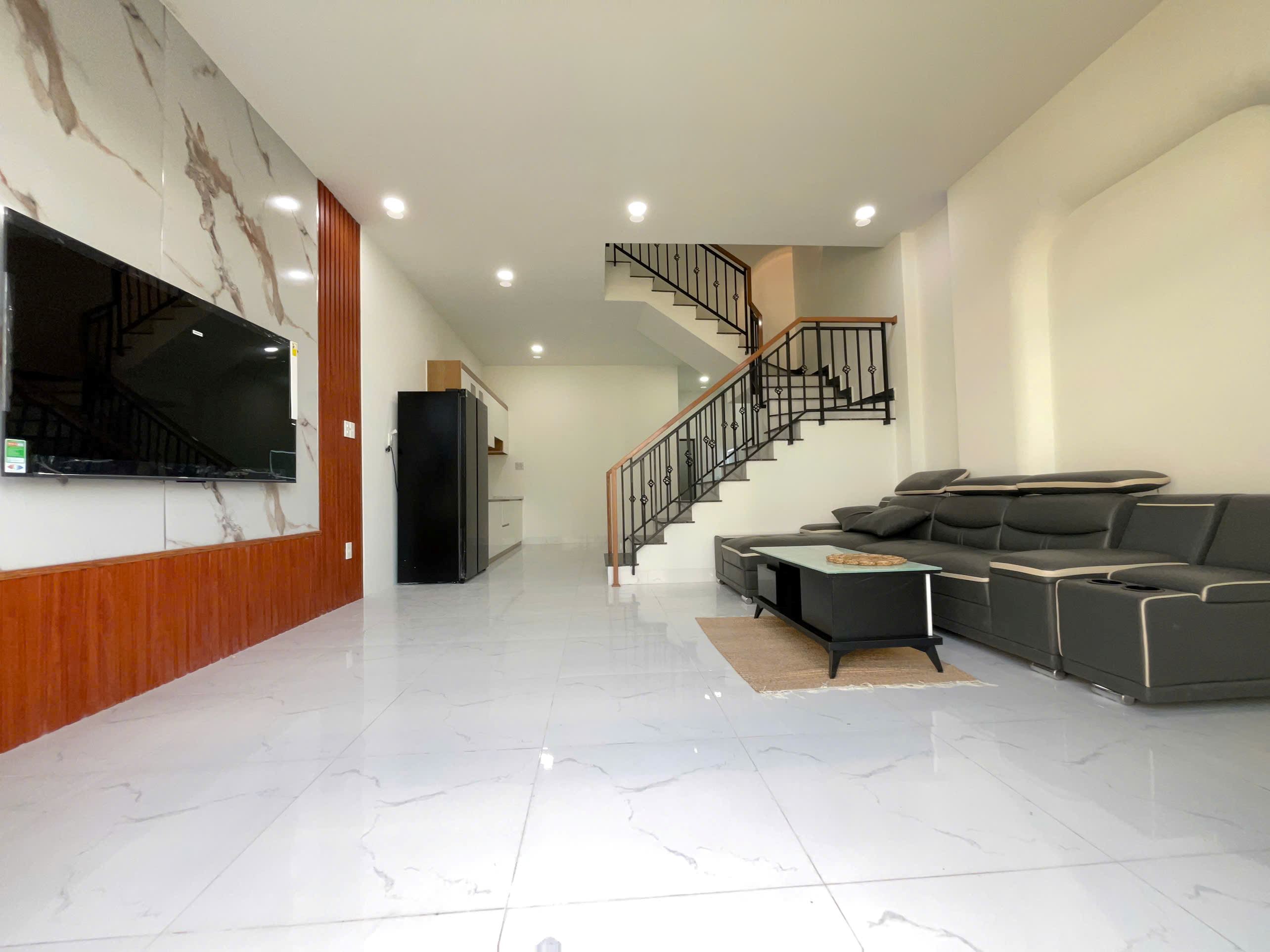 Nhà thôn Phú Hậu, xã Suối Hiệp, huyện Diên Khánh dt 77m2 2 ty 650 trieu lh e Trinh