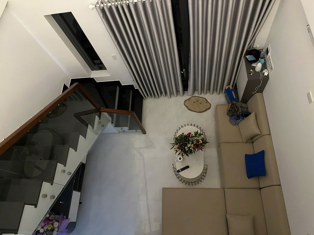 bán nhà 1 trệt 1 lầu hẻm 2/4 Vạn thắng Nha Trang dt 49m2 giá bán 4.2 tỷ