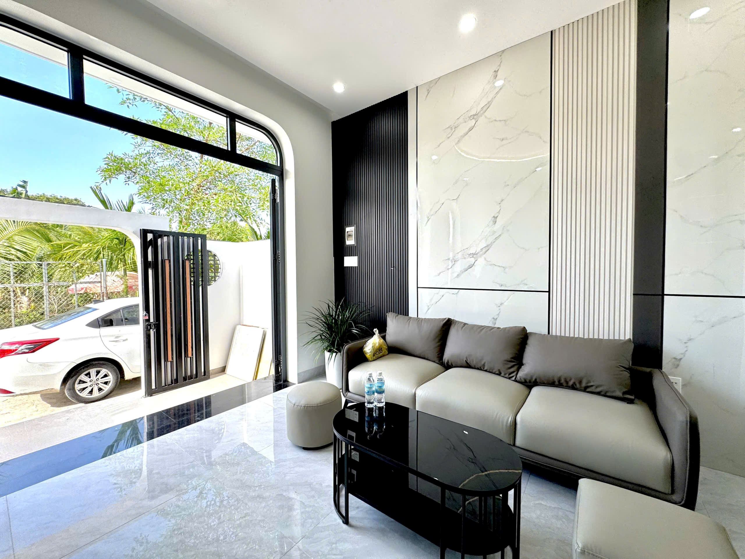 cần bán lô đất hẻm nguyễn khuyến DT 257m2 giá bán 9ty250 lh e Trinh