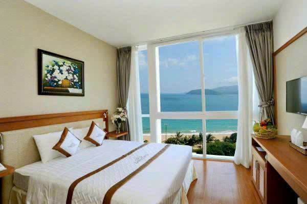 Bán đất mặt tiền Hồng Bàng phường Nha Trang, tỉnh Khánh Hoà. diện tích 250m2. (10x25). Hướng Tây Nam. Giá 250tr/m2. Liên hệ...